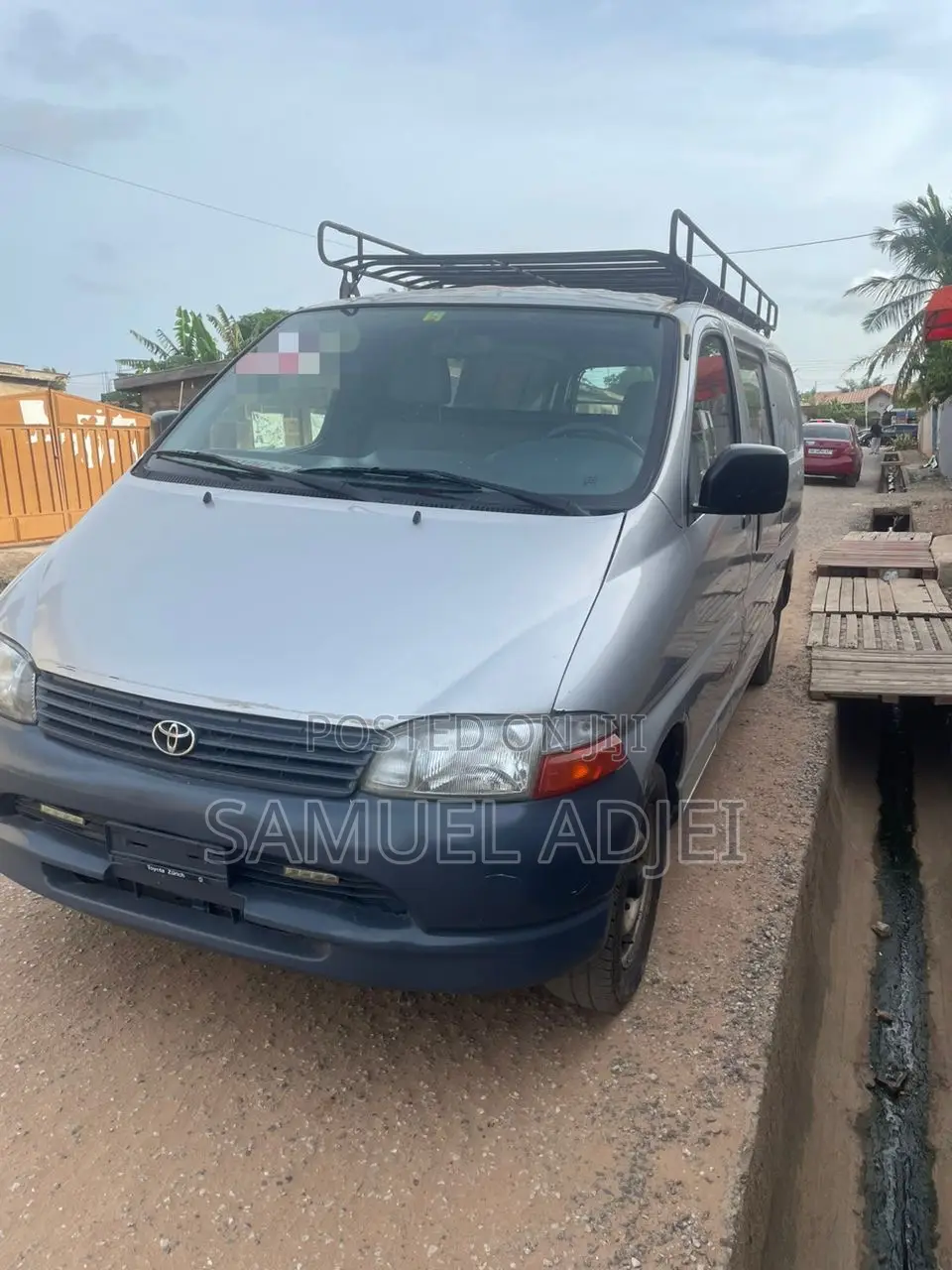 Toyota HiAce 2004 Silver
