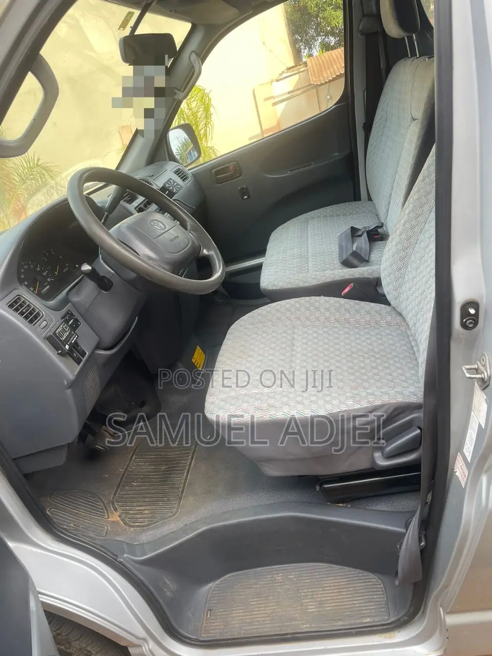 Toyota HiAce 2004 Silver