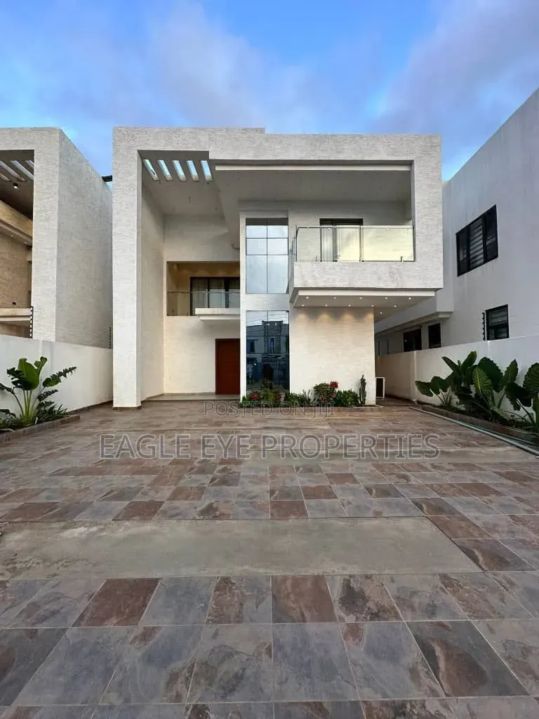 Furnished 3bdrm House in Nmai-Dzorn for sale