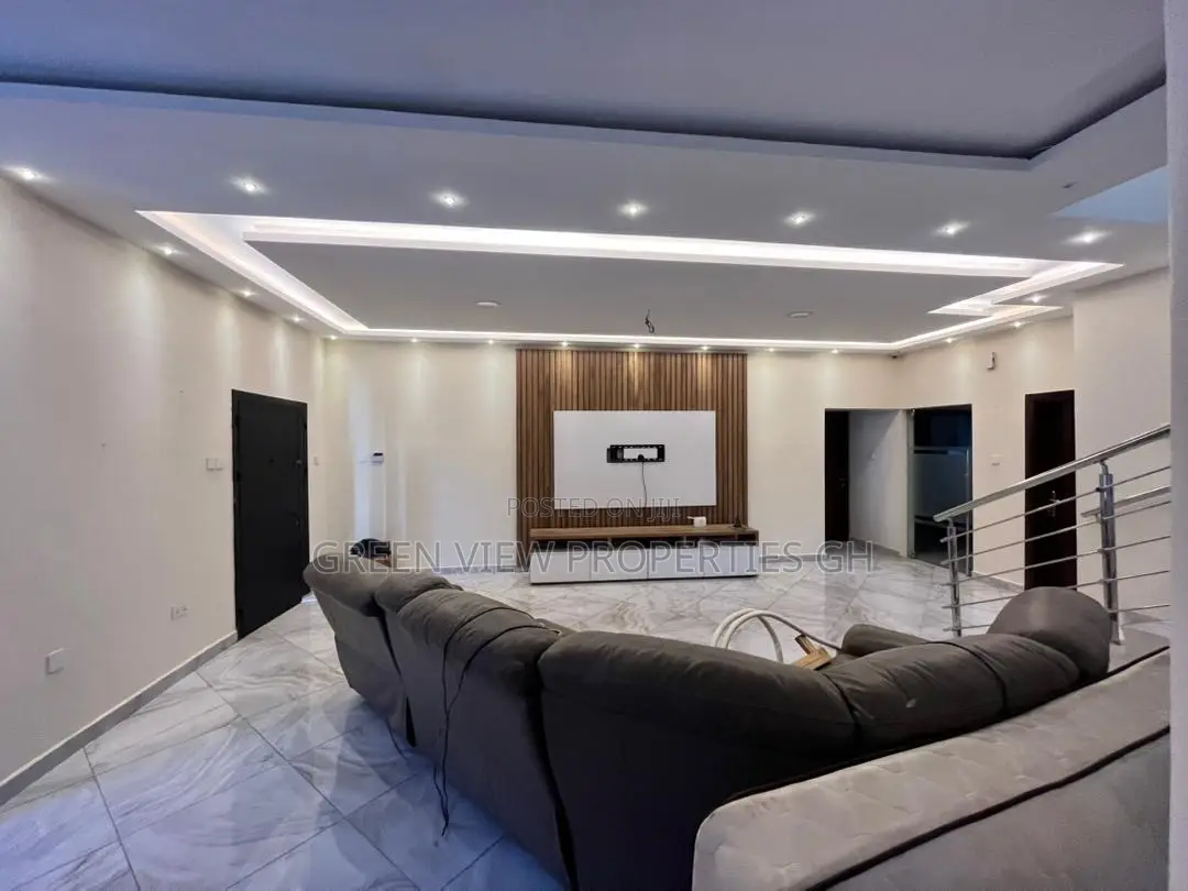 4bdrm Duplex in East Legon for rent