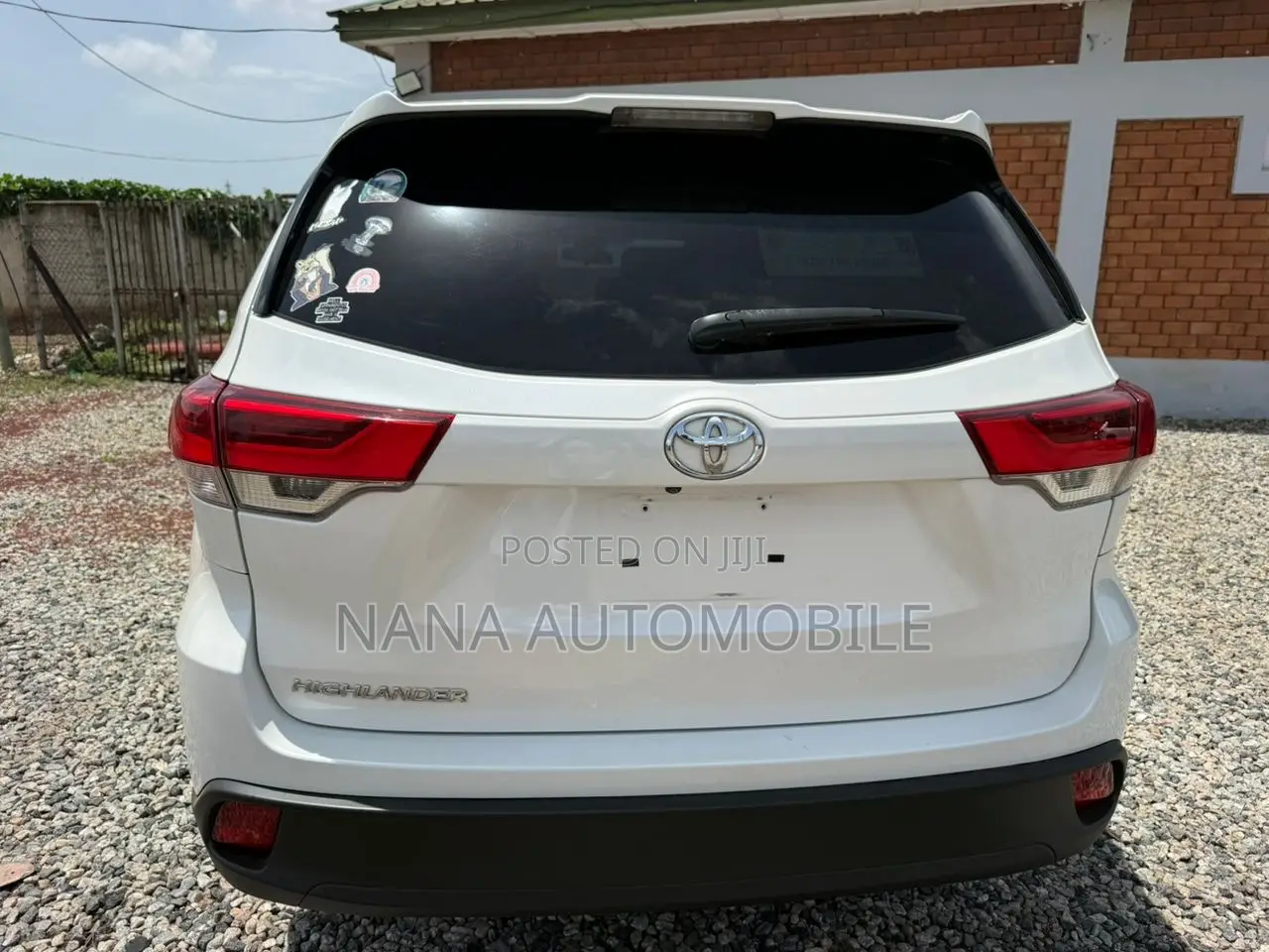 Toyota Highlander LE 4x2 (2.7L 4cyl 6A) 2017 White