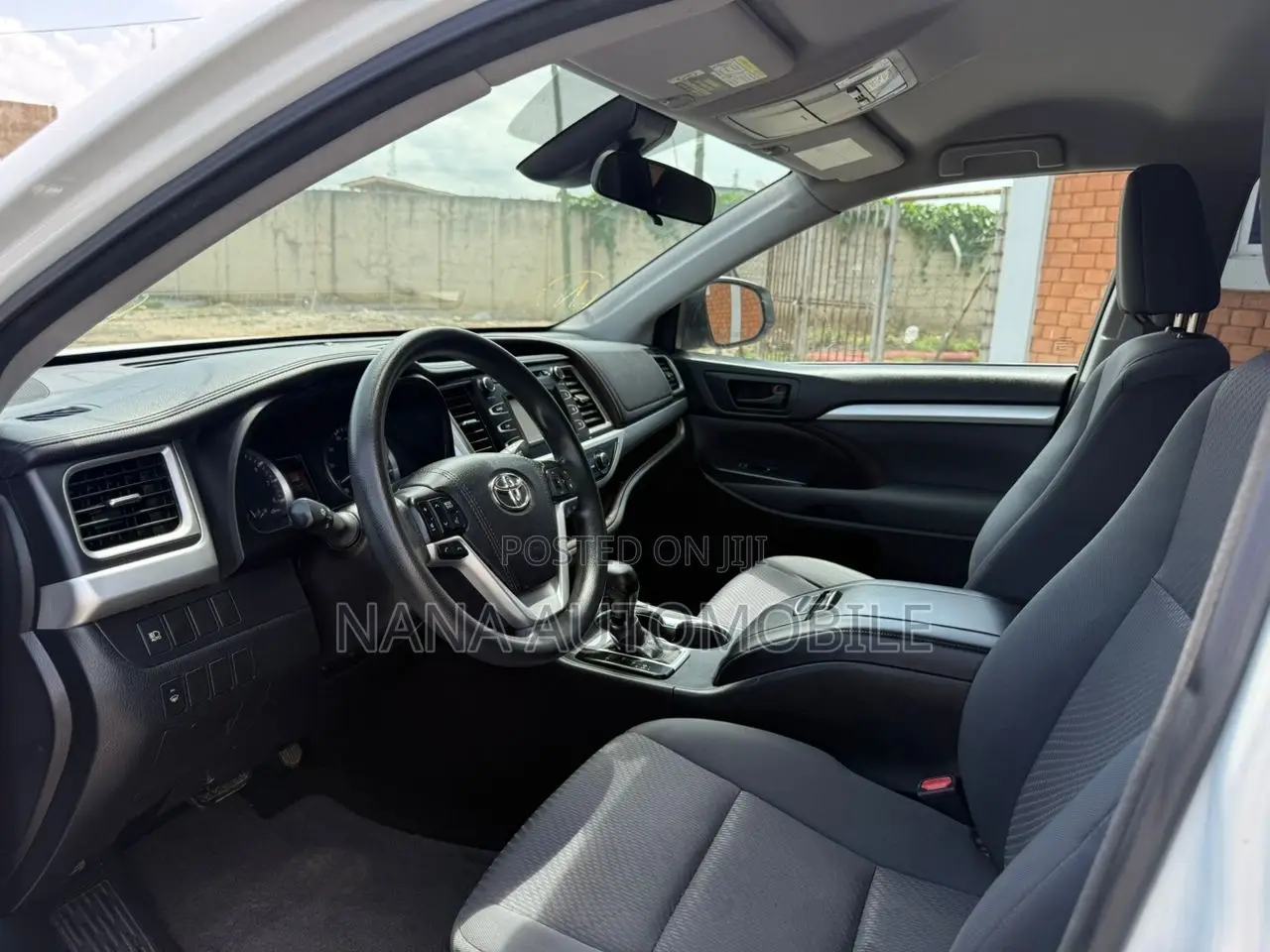 Toyota Highlander LE 4x2 (2.7L 4cyl 6A) 2017 White