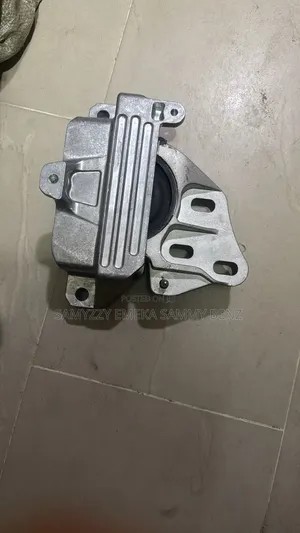 Different Models of Mercedes-Benz Engine Seat
