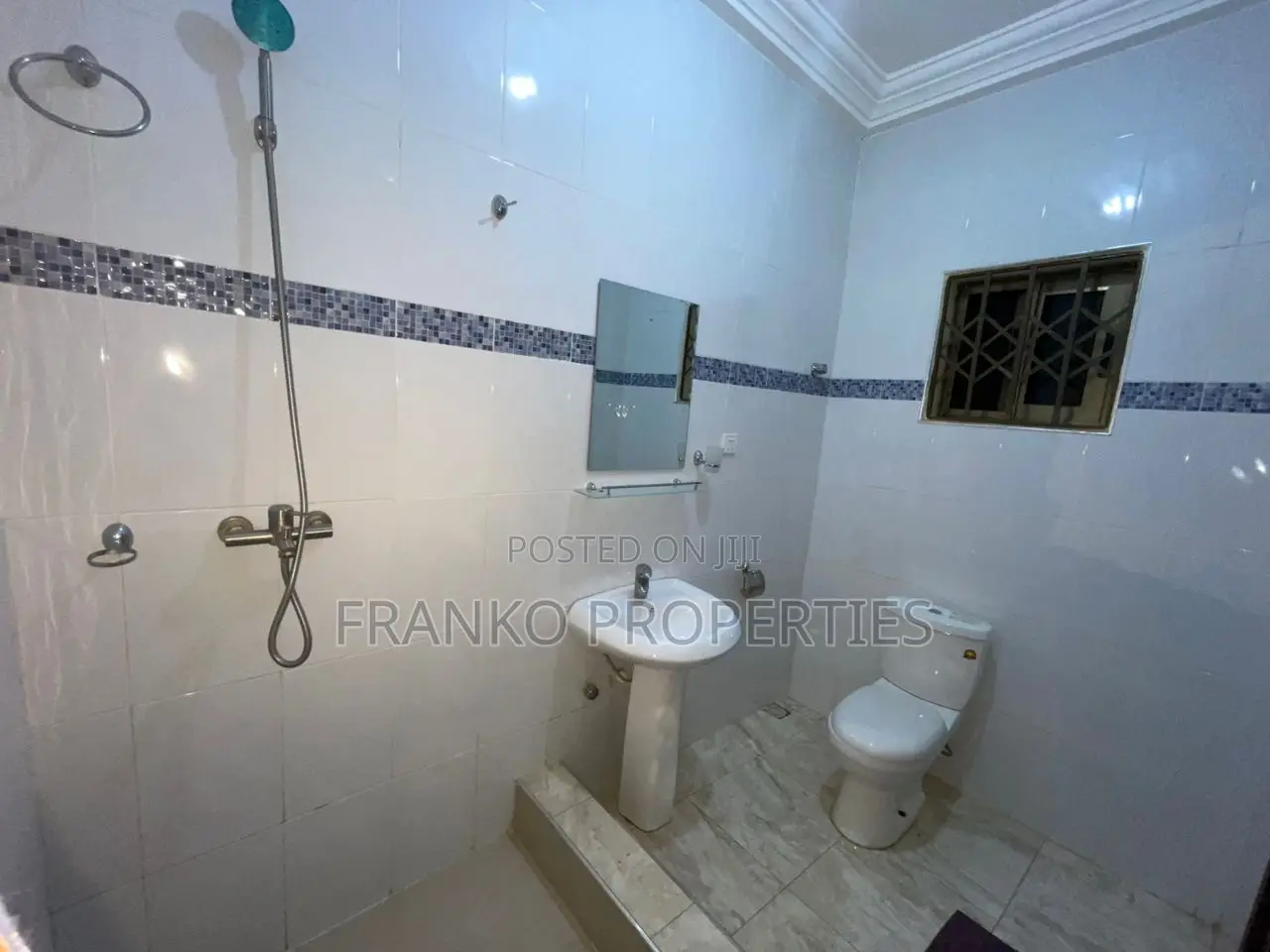 Furnished 2bdrm House in Franko Properties, Lake Side Estate for sale