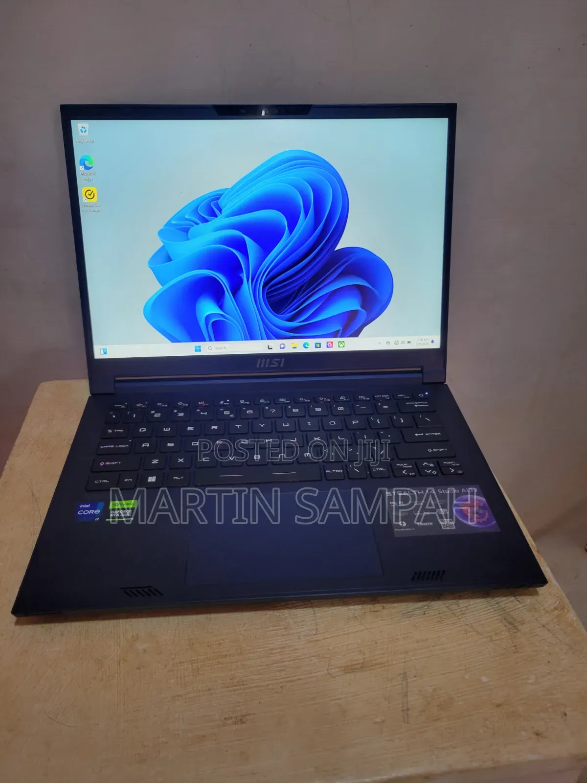 Laptop MSI Stealth 14 Studio A13VF 16GB Intel Core i7 SSD 512GB