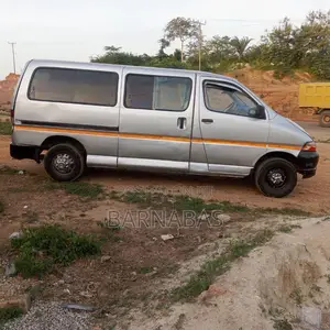Toyota HiAce 2010 Silver