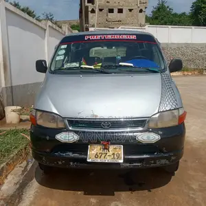 Toyota HiAce 2010 Silver