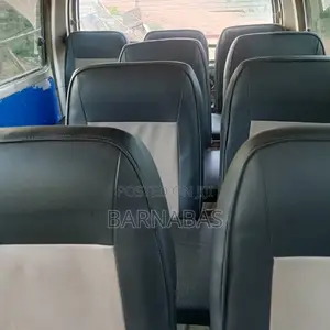 Toyota HiAce 2010 Silver