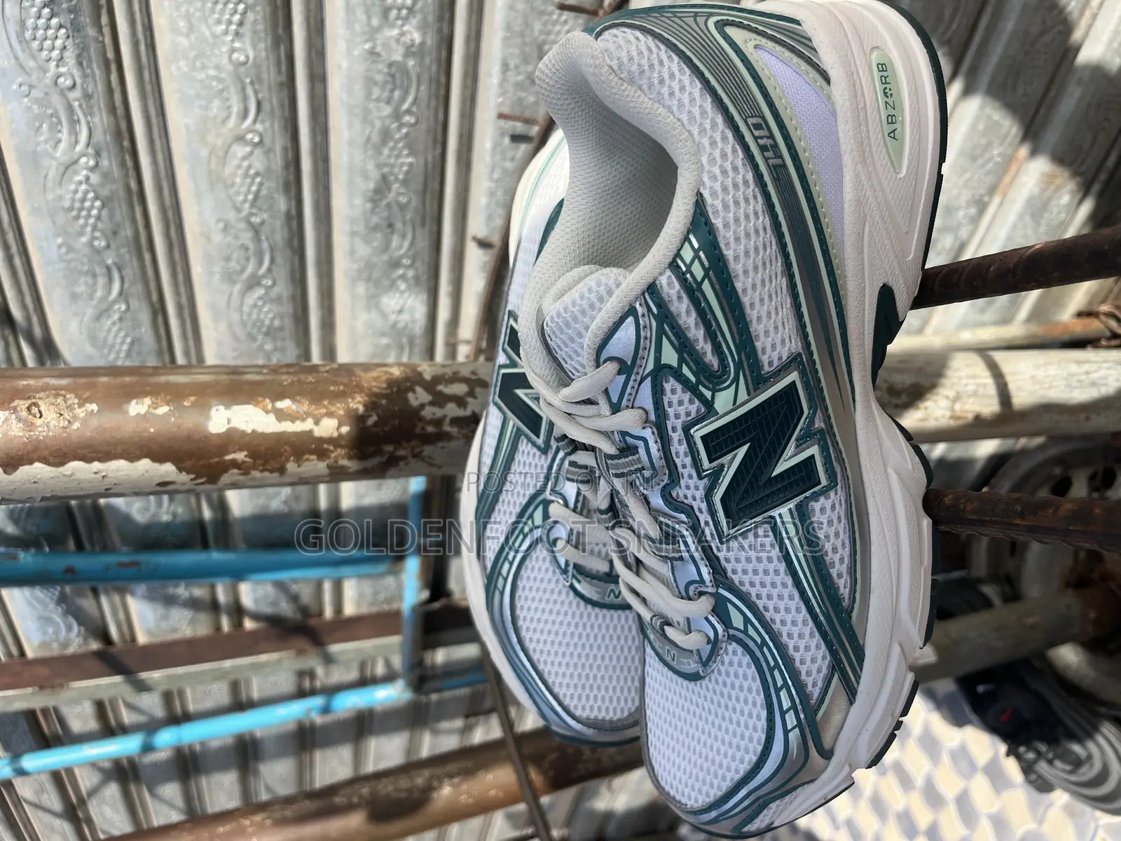 New Balance 740