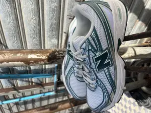 New Balance 740
