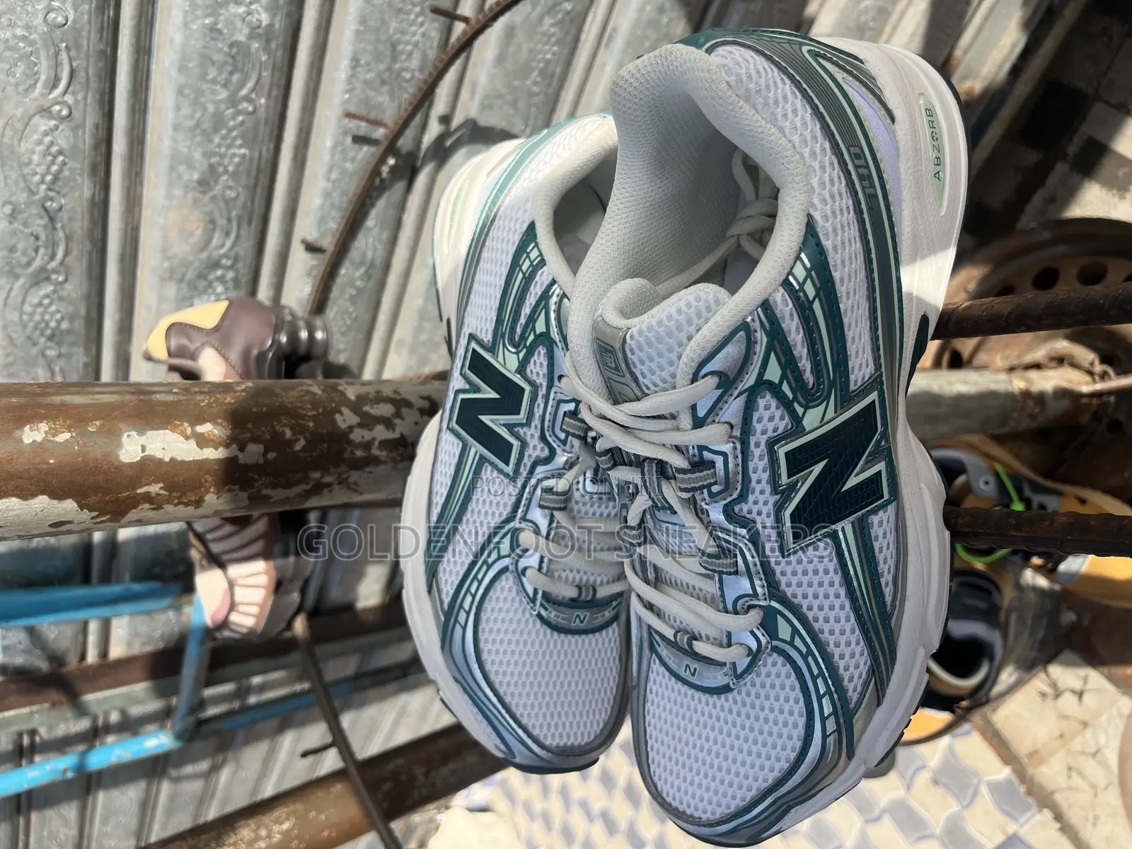 New Balance 740