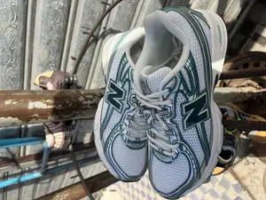 New Balance 740