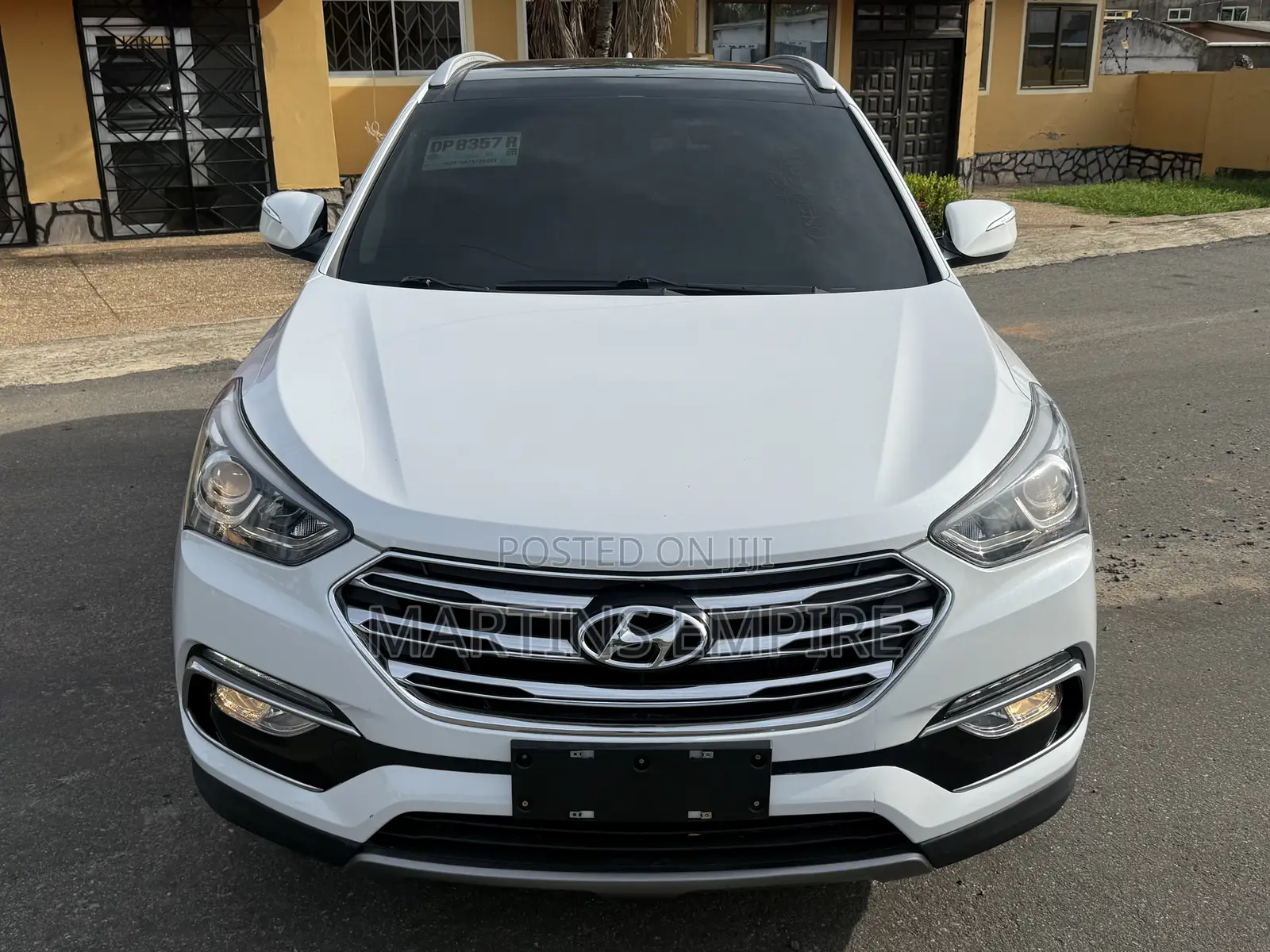 Hyundai Santa Fe SE AWD 2017 White