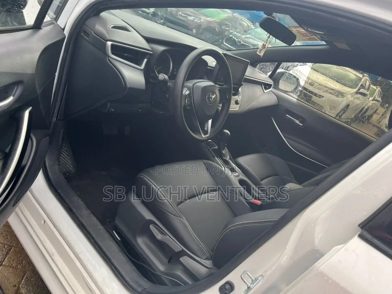 Toyota Corolla LE 2023 White
