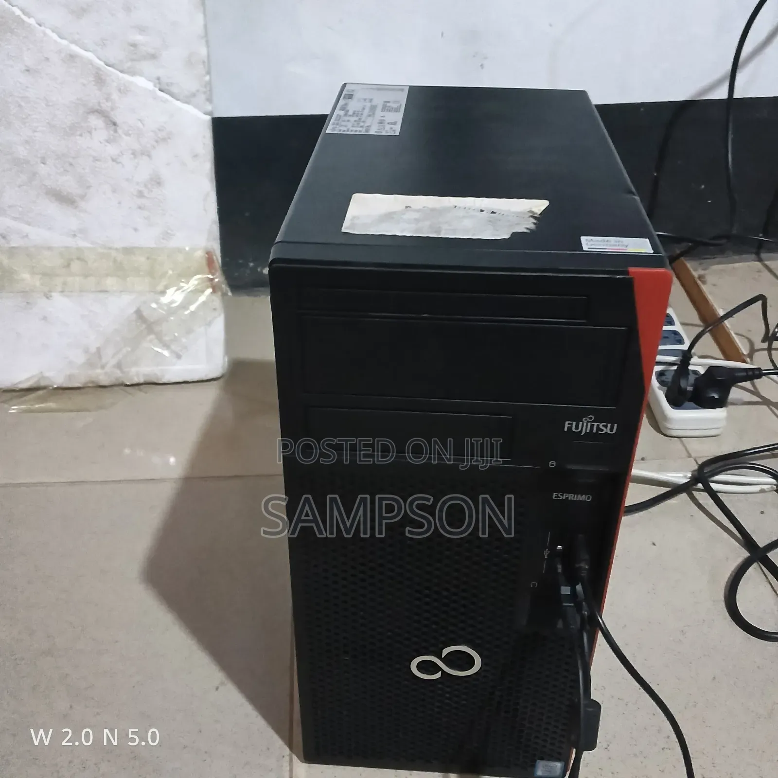 New Fujitsu Esprimo P557/E85+ 8GB Intel Core i5 HDD 500GB