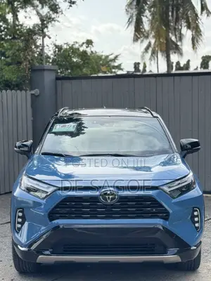 Toyota RAV4 XLE Premium 2025 Blue