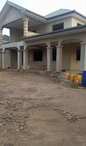 6bdrm House in Lake Side Estate for sale