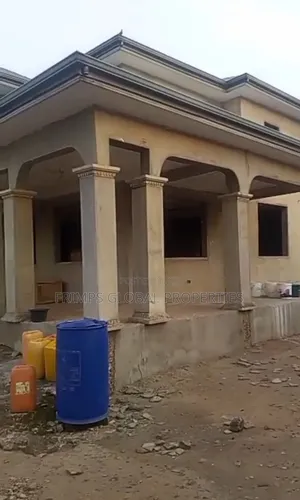 6bdrm House in Lake Side Estate for sale
