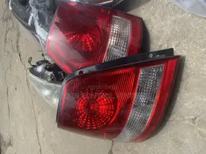Kia Sorento 2002 -2005 Tail Light Pair