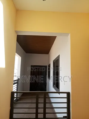 3bdrm Apartment in New Market, Awutu Senya East Municipal for rent
