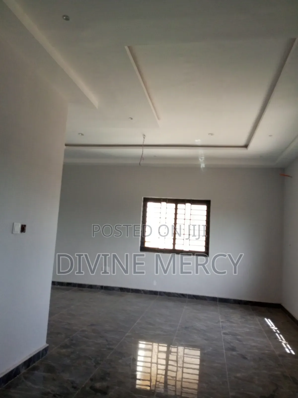 3bdrm Apartment in New Market, Awutu Senya East Municipal for rent