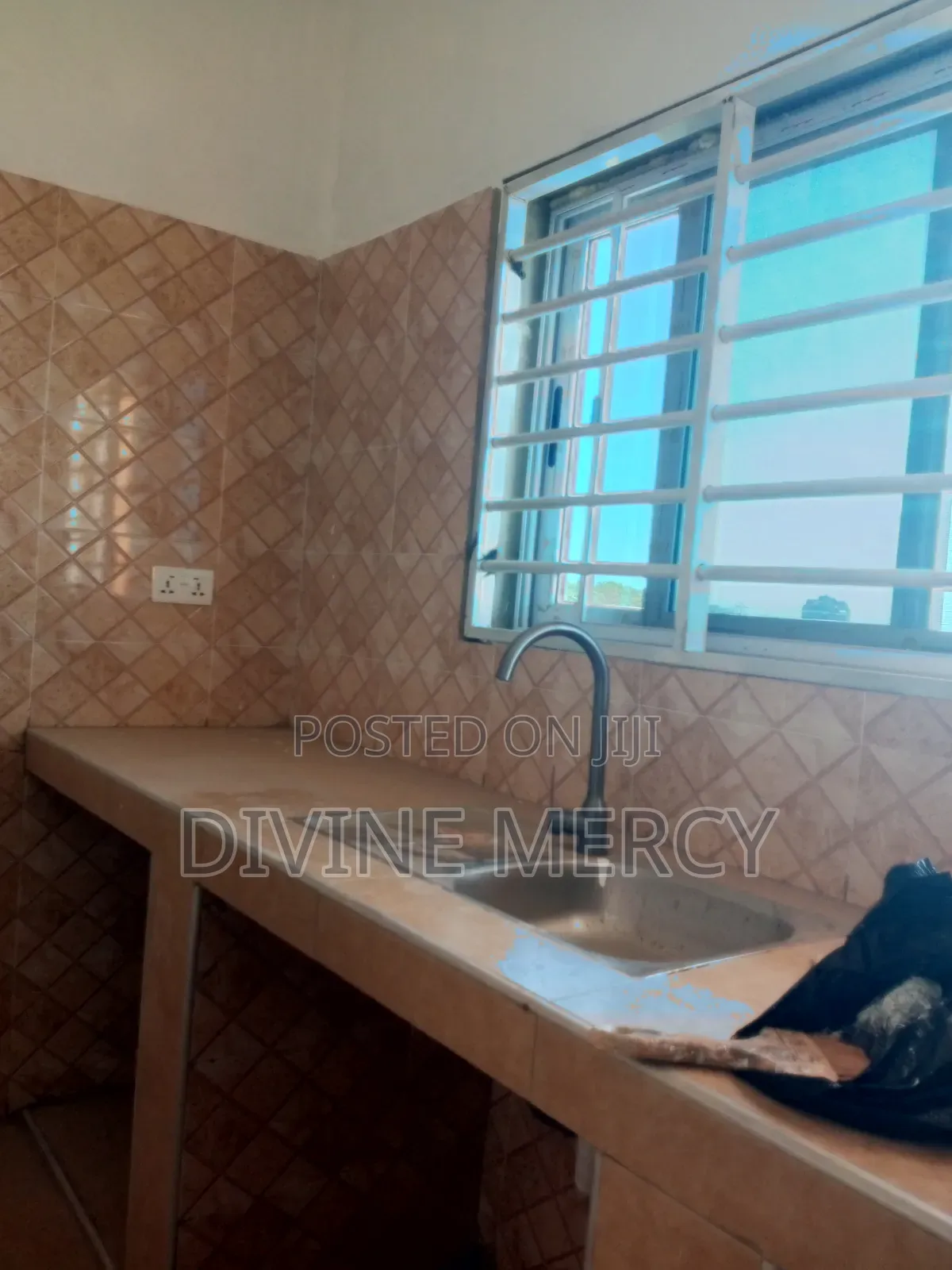 1bdrm Apartment in Tuba, Awutu Senya East Municipal for rent