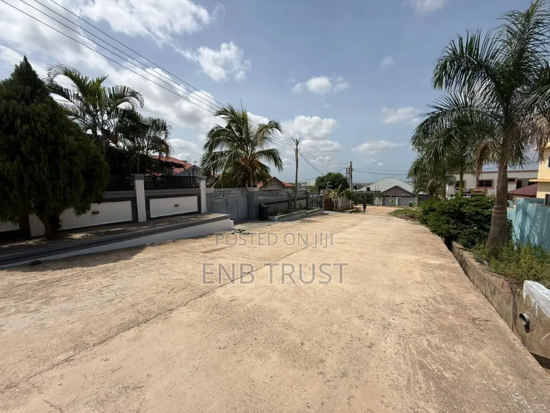 3bdrm House in Kwabenya Acp, Ga East Municipal for sale