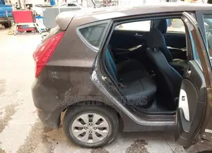 Hyundai Accent GLS 4dr Sedan (1.6L 4cyl 6M) 2015 Brown