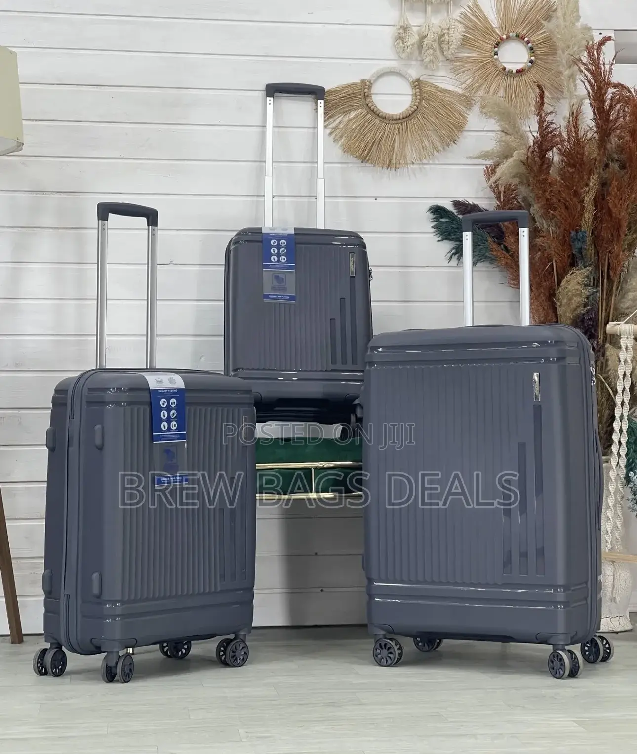 Top Quality Compass 3set 30 Inches Unbreakable Traveling Bag.