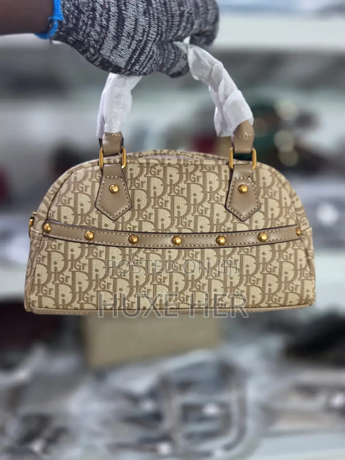 Below 120ghc Ladys Bags