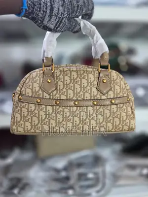 Below 120ghc Ladys Bags