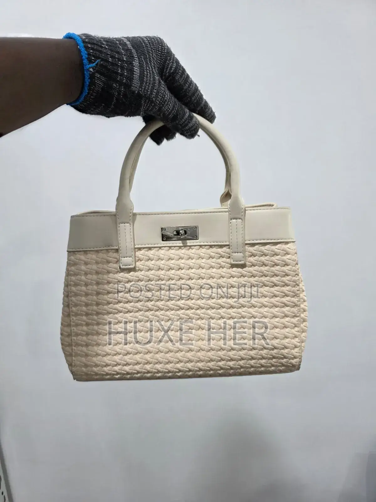 Below 120ghc Ladys Bags