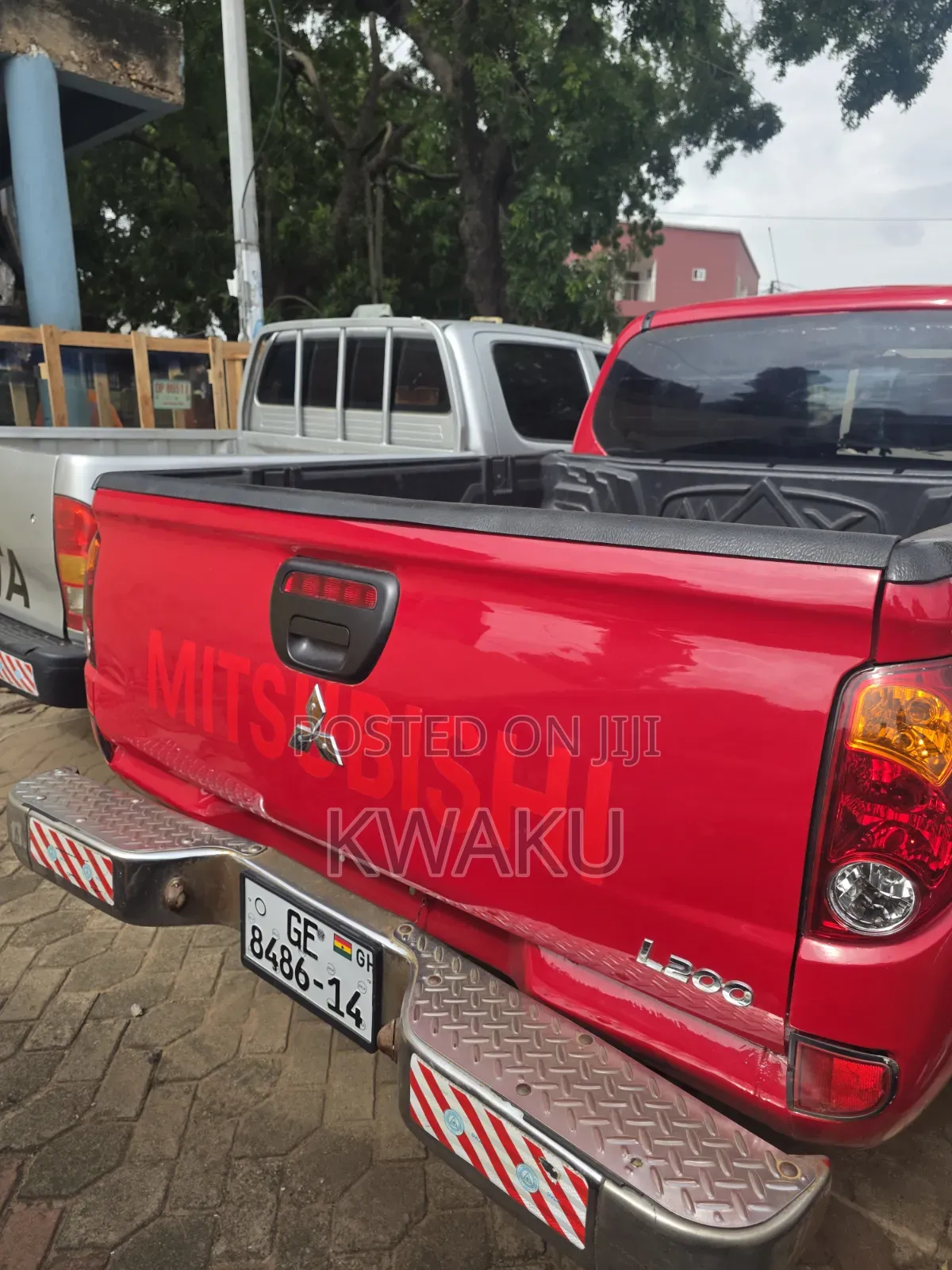 Mitsubishi L200 2013 Red