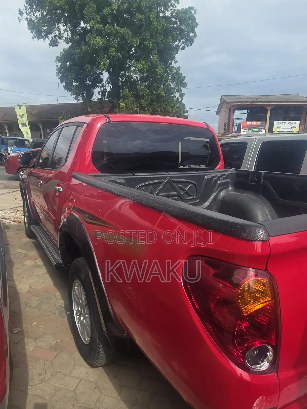 Mitsubishi L200 2013 Red