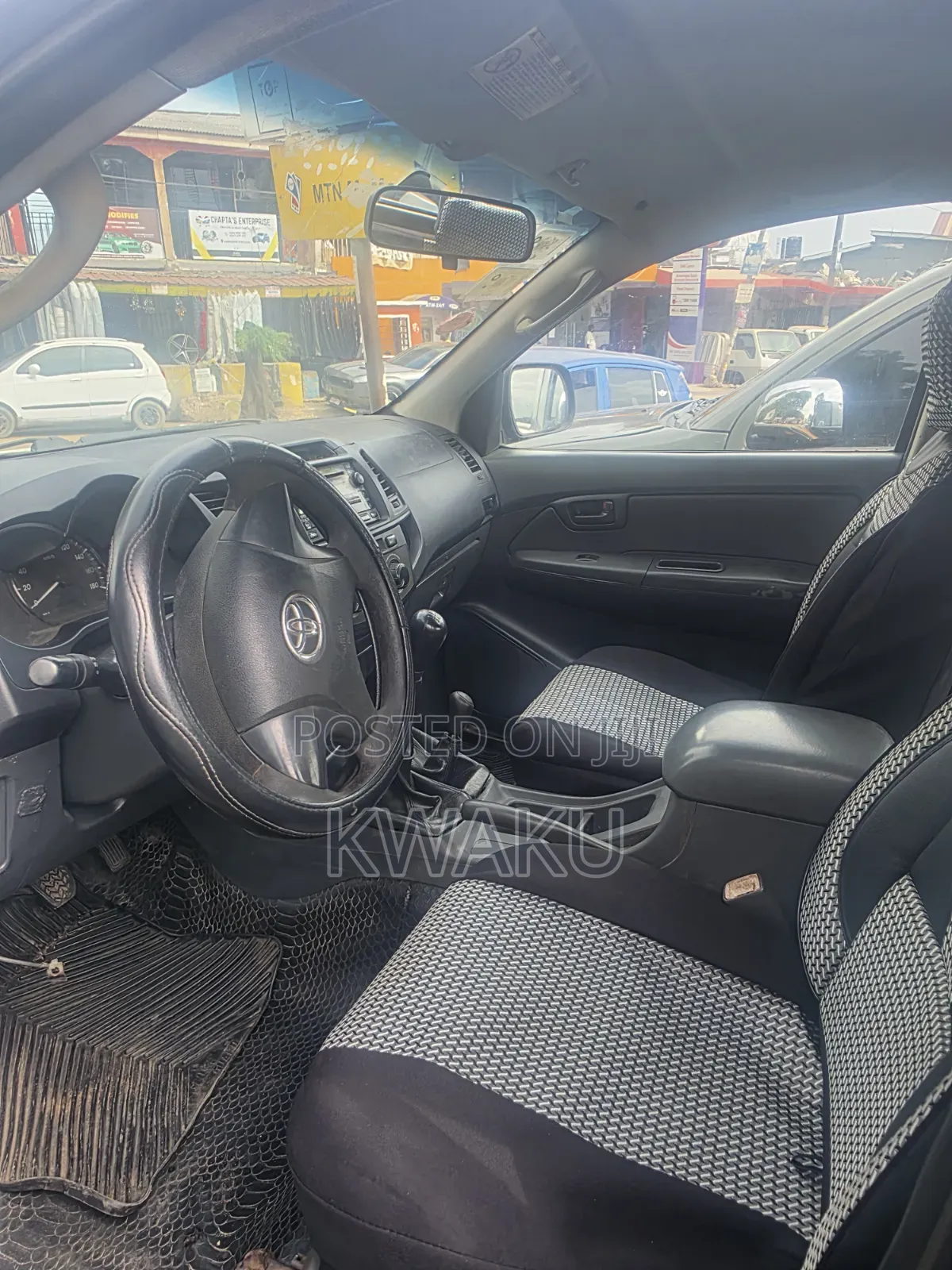 Toyota Hilux 2012 Gray