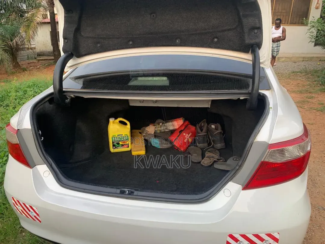 Toyota Camry 2015 White