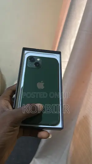 Apple iPhone 13 128 GB Green