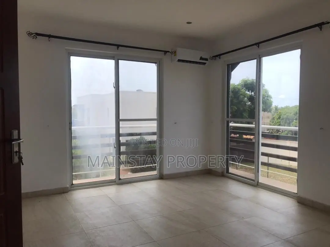 4bdrm Townhouse / Terrace in Mainstay Estates, Teshie for rent