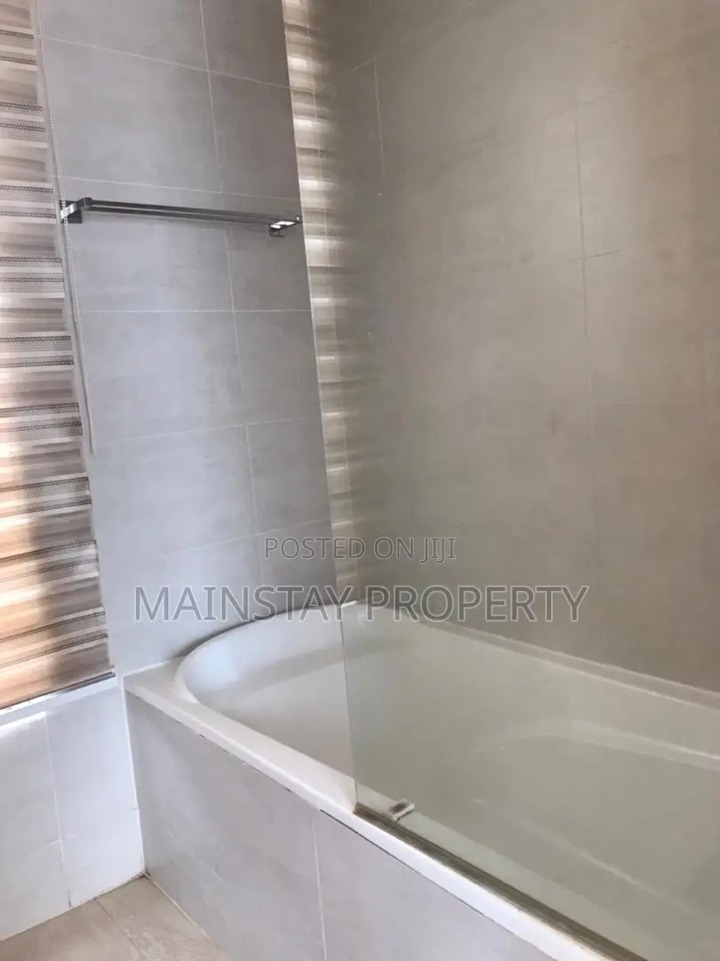 4bdrm Townhouse / Terrace in Mainstay Estates, Teshie for rent