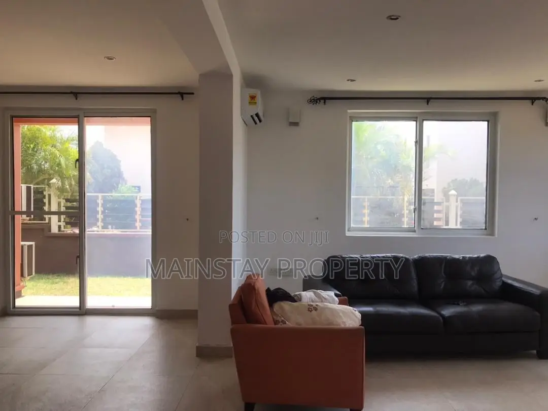 4bdrm Townhouse / Terrace in Mainstay Estates, Teshie for rent