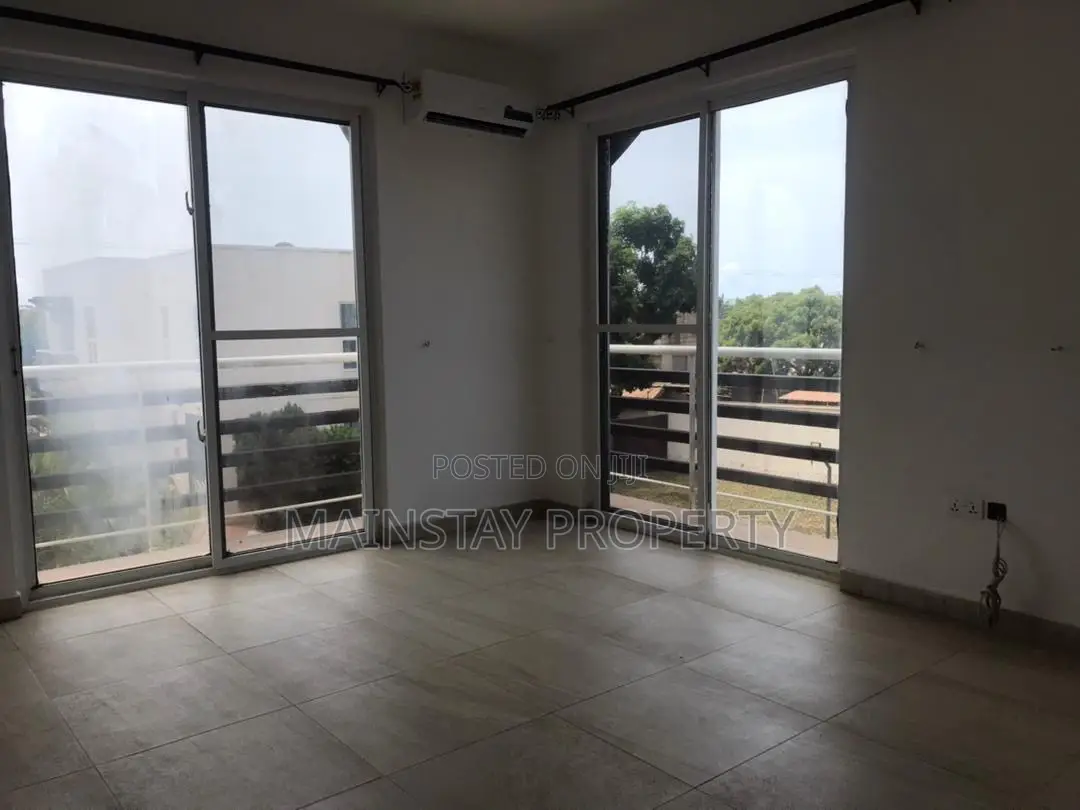 4bdrm Townhouse / Terrace in Mainstay Estates, Teshie for rent