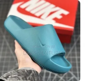 Original Nike Calm Mull