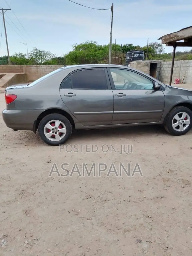 Toyota Corolla Sedan 2005 Silver