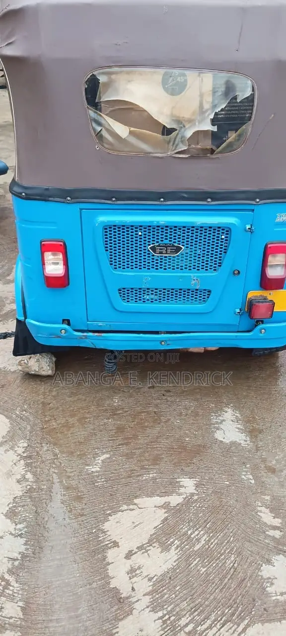 Bajaj RE 2025 Blue