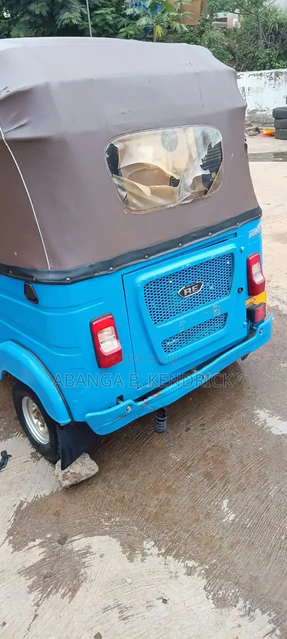 Bajaj RE 2025 Blue