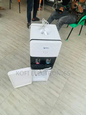 Hot Cold Water Dispenser With Bottom Fridge Cabinet