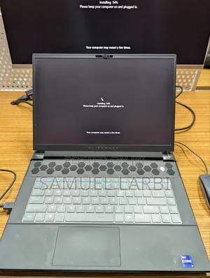 Laptop Alienware M16 R1 64GB Intel Core i9 SSD 1T