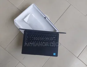 Laptop 4GB Intel SSD 256GB