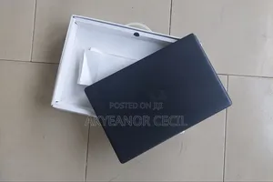 Laptop 4GB Intel SSD 256GB