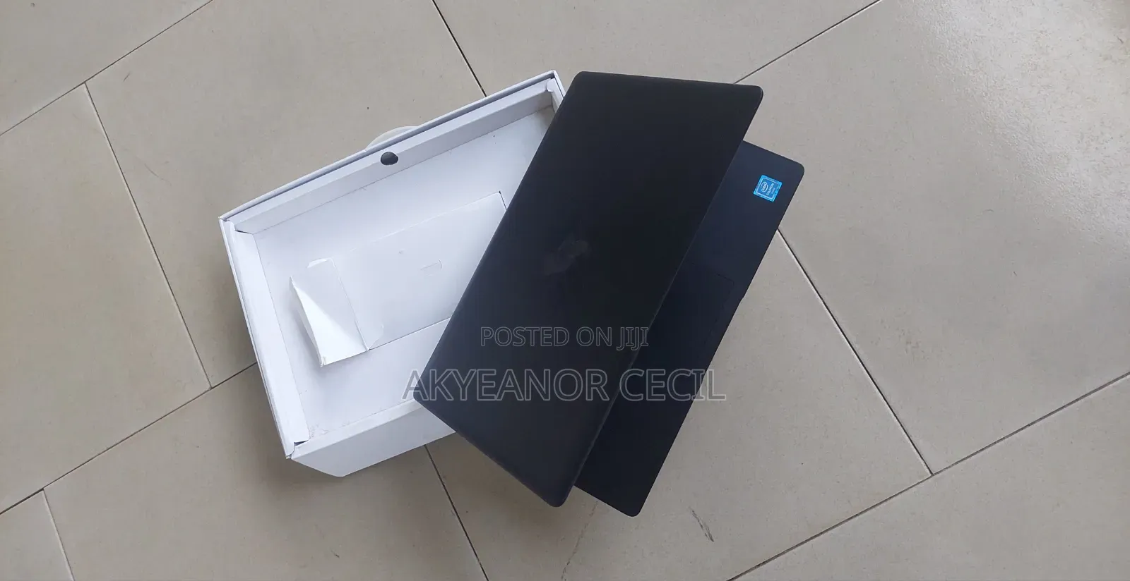 Laptop 4GB Intel SSD 256GB